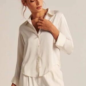 Abercrombie & Fitch Satin Cropped Blouse S